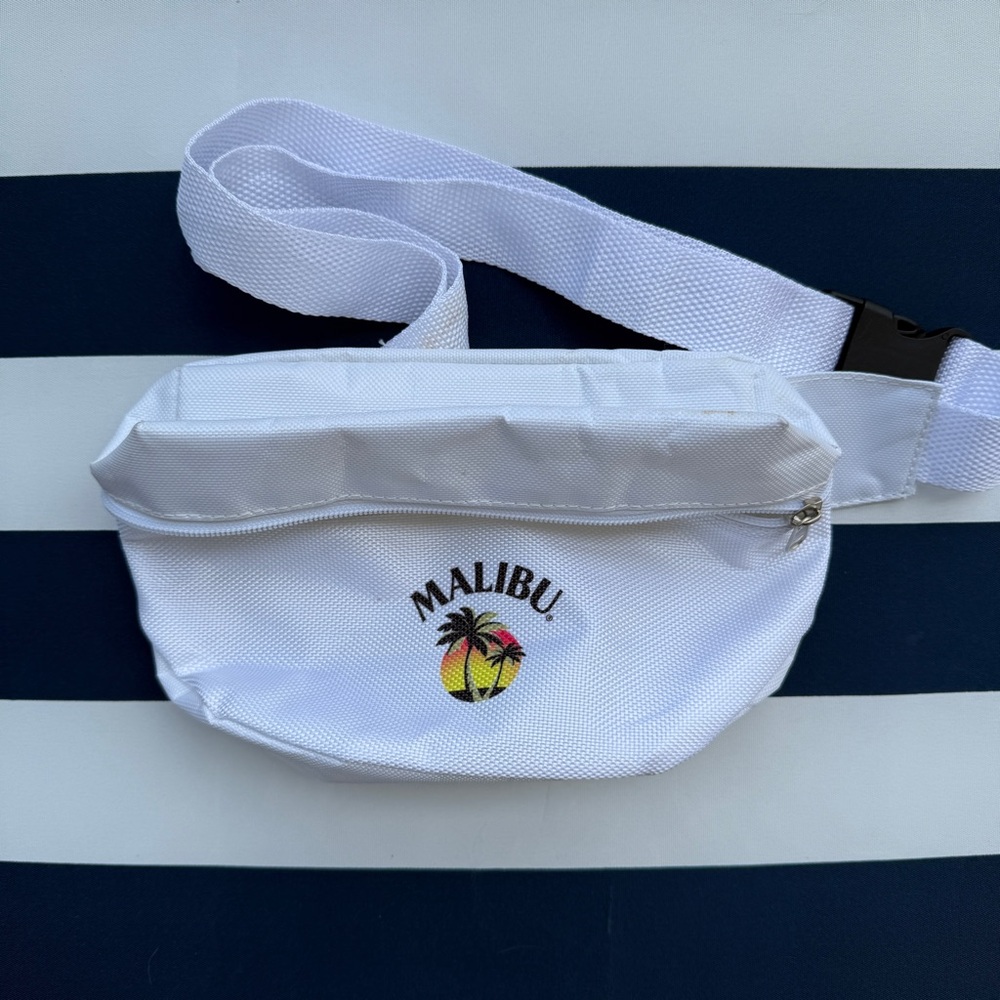 Malibu White Canvas Fanny Pack with Adjustable Strap